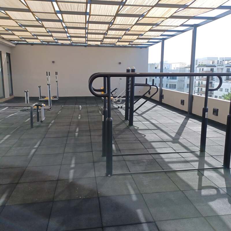 Roof top gym