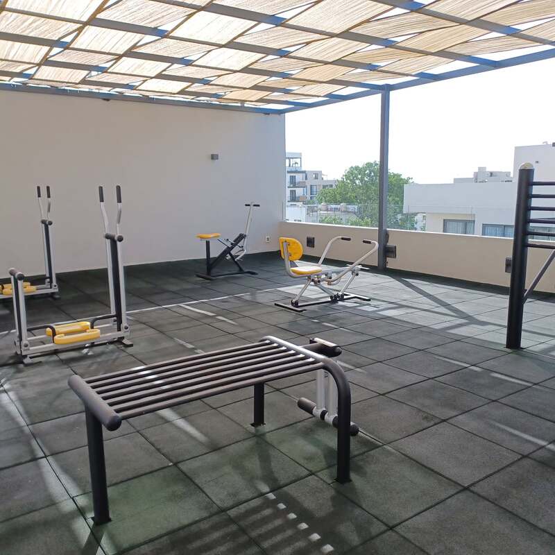 Roof top gym